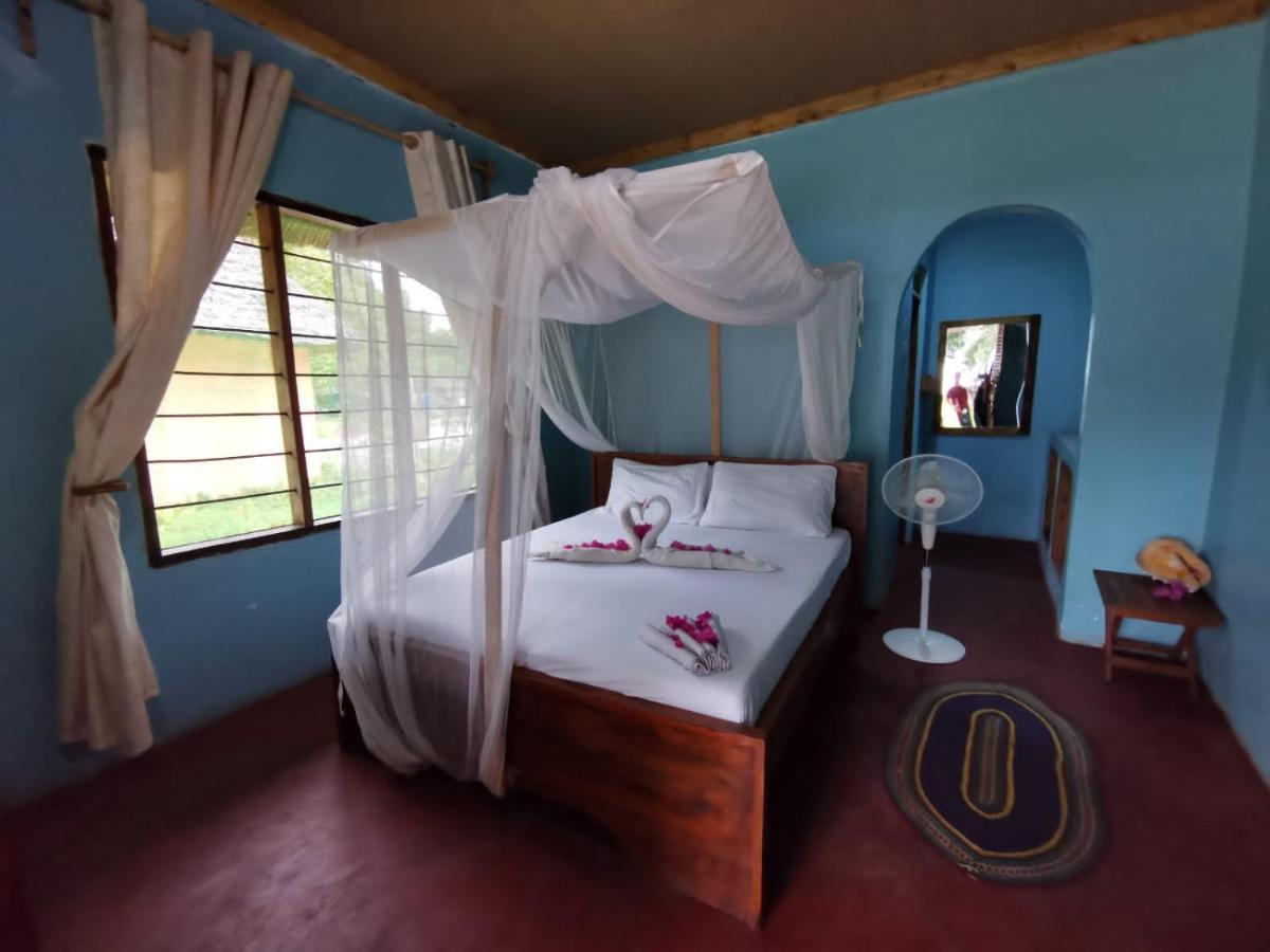 Afro Whale Shark Safari Bed & Breakfast Kilindoni Eksteriør bilde